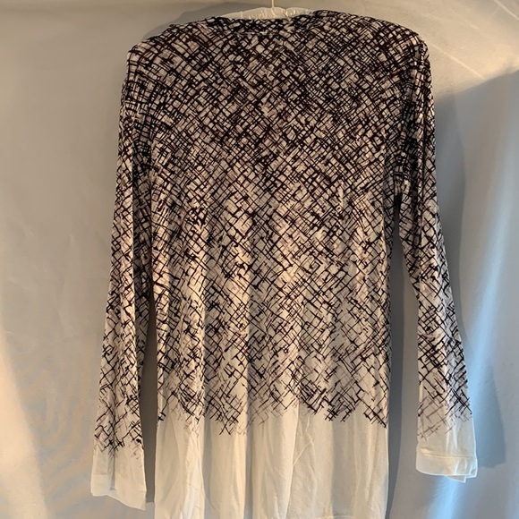 BCBGMAXAZRIA size large long sleeve pull over crewneck made of soft modal fabric - Picture 3 of 5